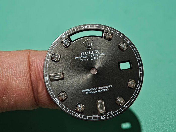 【單售面盤】ROLEX勞力士極罕見原裝黑色包臺十鑽面(大顆鑽)18039 18239 118239 等都可用
