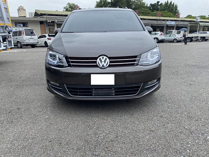 誠意出售 2015 SHARAN 柴油七人座 車況我把關你負責喜歡 己認證完成