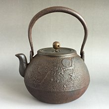 松果坊】日本老鐵壺『龍文堂造』勇夫書尚武厚銅蓋記念款老京鐵壺1200cc