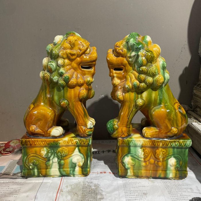 嚴選唐三彩獅子，釉色鮮艷奪目，品相完美無瑕，推薦作擺飾或珍藏