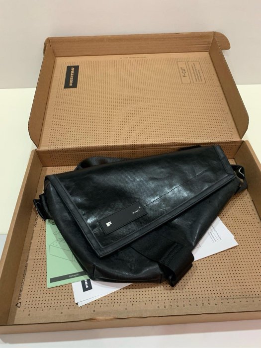Freitag F713 Knight Rider 全黑F-cut | Yahoo拍賣