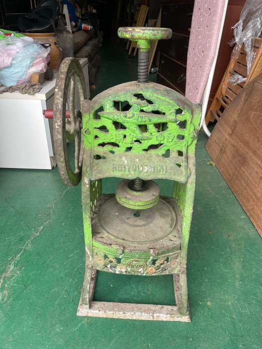 鄉禮二手家具 【飛機牌&剉冰機】全省購買 傢俱 復古 藝品 古物 早期 道具租借 古董 老東西 懷舊 刨冰機 手動 正常