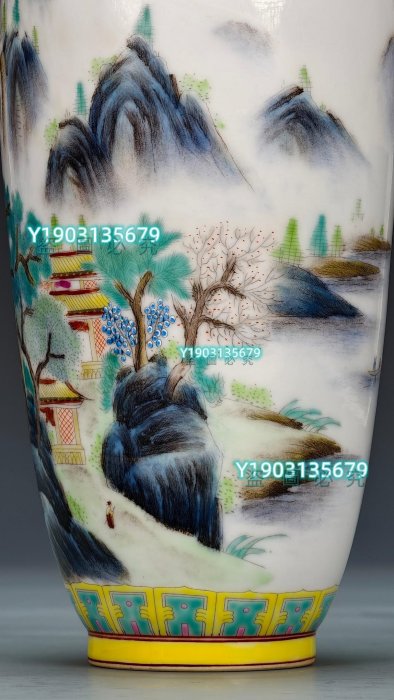 大清乾隆年制】滿工粉彩通景山水紋賞瓶。?乾隆時期是歷史上0046311056