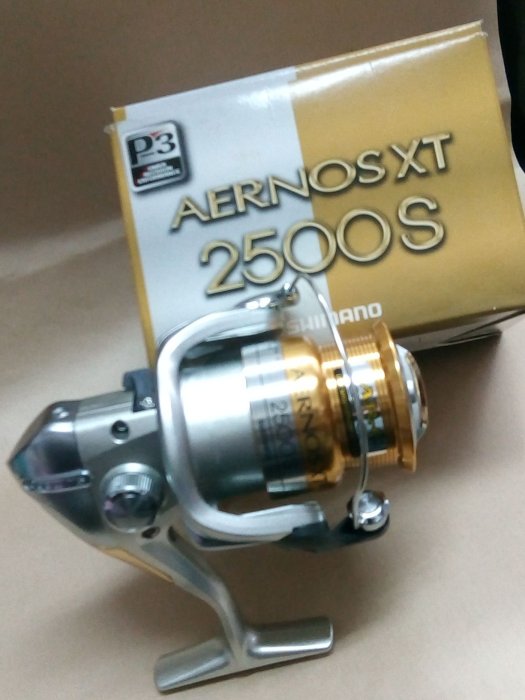 SHIMANO AERNOS XT 2500S 未使用品 シマノ(SHIMANO) 12エアノスXT 2500S PE1号糸付 030009｜アウトドア