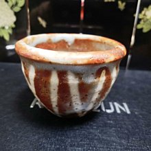 推薦日本回流北大路魯山人與水野輝幸合作的志野缸杯，豬口設計美輪美奐