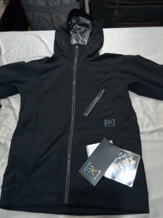 Burton [ak] 2L Cyclic JK Jacket Gore-Tex防水防風滑雪帽外套 男 黑色 防潑水 防雨