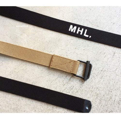 マーガレットハウエル　MHL. ベルト エムエイチエル》のウェビングベルトで秋冬トレンドのミリタリー