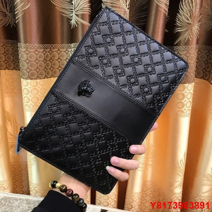 Versace 範思哲錢包 男包 壓花牛皮手拿包男士手包 採用精湛鑲嵌細工物攝 配送防塵袋