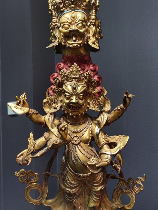 中国古美術・蔵伝工芸・寒鉄彩絵金剛降魔杵・手工錾刻・文房置物・鎮宅辟邪・風水法具 藏傳佛教法器彩繪銅鎏金降魔杵·金剛杵，三面普巴金剛降魔杵9838古玩