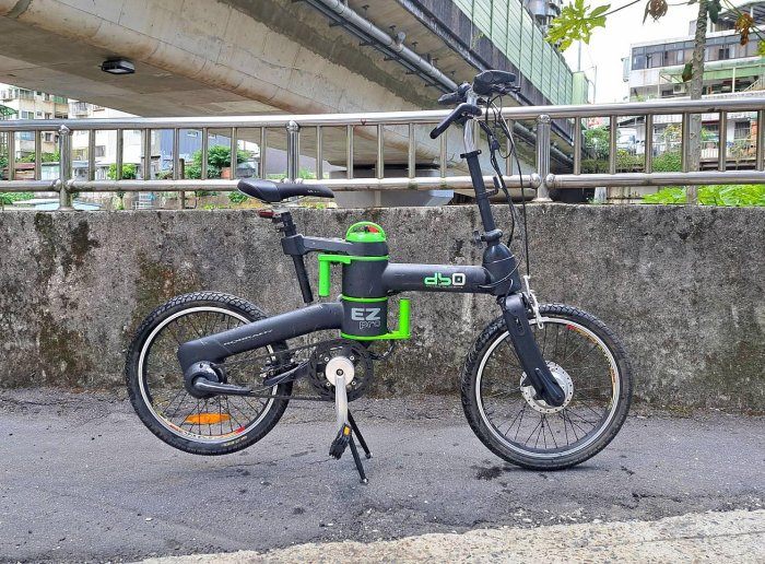 二手~db0 電動輔助摺疊自行車 電池輔助動力腳踏車 通勤車 (有附充電器)~功能正常