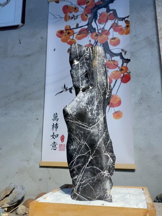 嚴選靈璧石磬天然原石，山水造型伴美紋理，適合魚缸造景擺放，音色晶瑩
