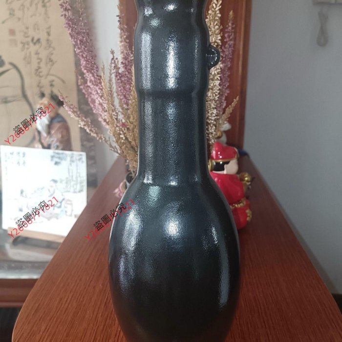 日本近代頂級陶藝巨匠今井政之的作品。花瓶高33厘米，原陶歷原袋式供布
