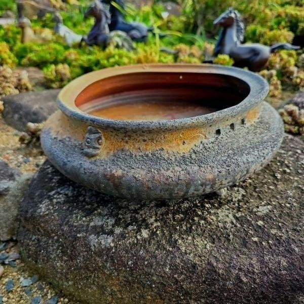備前焼　藤原陶臣作　三点猫足/三つ足付　水盤　花器　花生 備前焼 藤原陶臣作 三点猫足/三つ足付 水盤 花器 花生 日本備備前名焼