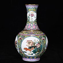 清乾隆粉彩描金開窗花鳥紋賞瓶，高14厘米.直徑27厘米，80028396古玩