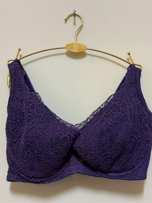 🌈小姐很愛花👙瑪登瑪朵，二手內衣G85👙大罩杯、300元