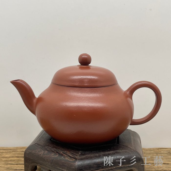 【茶人】時代「宜興恵孟臣製款 朱泥急須」中国古美術 w8 x d13 x h7cm 平桃作別煙孟臣（水平壷）、荊渓恵孟臣製の朱泥茶壷（急須） 買取参考