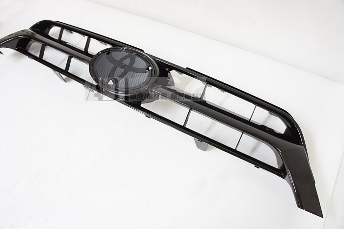 ~~ADT.車燈.車材~~NEW YARIS 14 15 16 17 正廠 亮黑 水罩 鋼琴黑 通風網飾條 水箱護罩