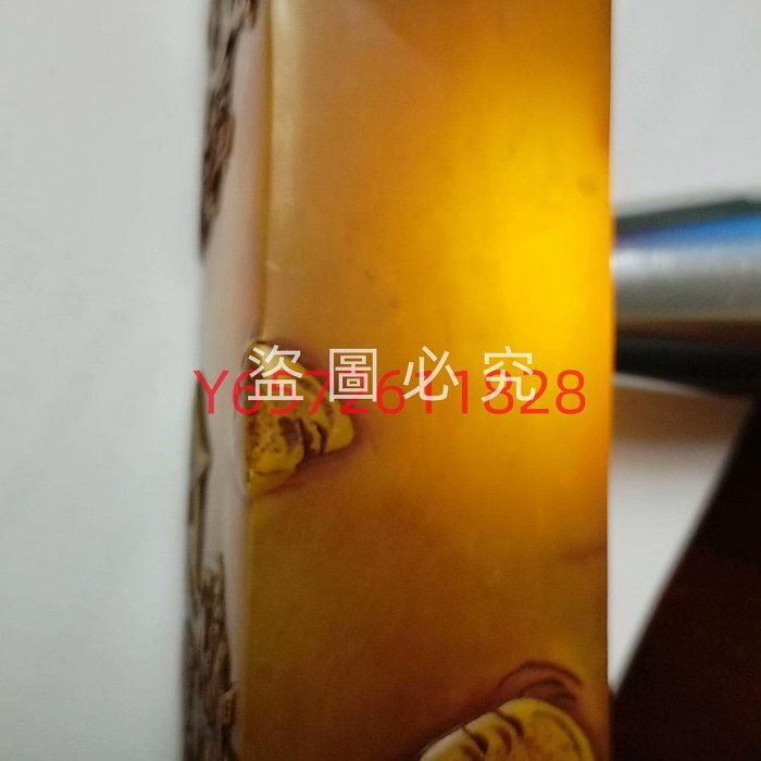 周芬乾隆年間著名雕刻家，1794年秋刻壽山石薄意印章，雕刻精細，帶松下