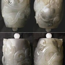 收藏精品＊和闐灰白玉｛望子成龍｝＊子辰＊玉勒＊吊飾+檀木龍形吊架