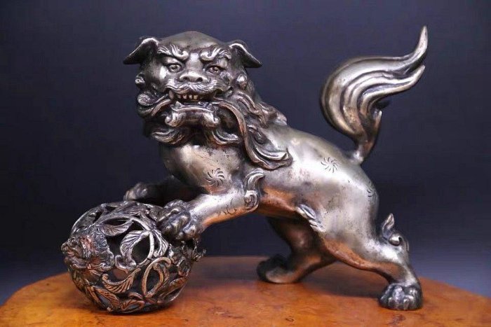 1311  銅製　獅子　置物 1311 銅製 獅子 置物 1311 銅製 獅子 置物