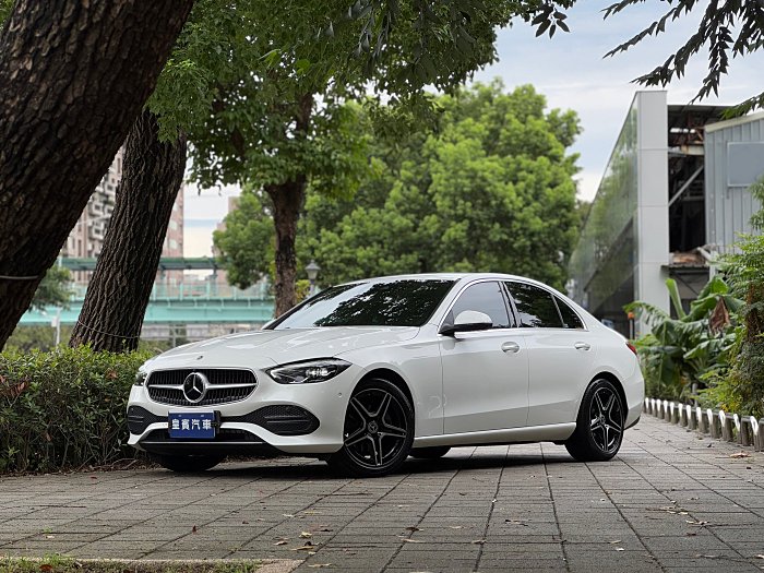 【皇賓汽車 x 臺北賓士汽車】賓士 2023年式 C180 Sedan 白