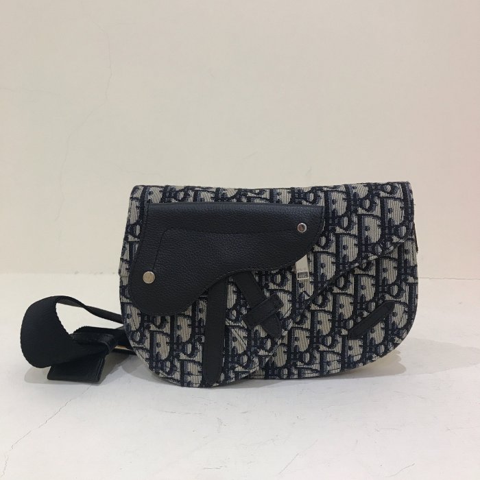 Christian Dior 男款 老花馬鞍包《精品女王全新&二手》