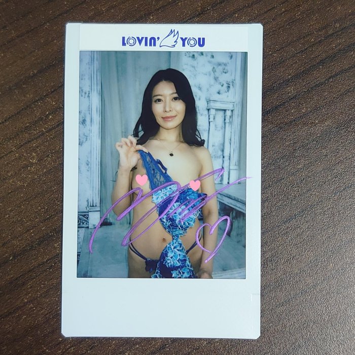 「小米九九」2026 Lovin’ You Trifille V9 桌球兔女郎 & 看護師 雙主題 篠原伊代 限量爆乳露點簽名拍立得 286/380