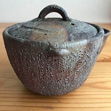 宝瓶　備前焼　西坂春水　箱なし　かまひあり 備前焼、西坂剛（西坂春水）さん作の寶瓶です若心経が彫り込まれてい