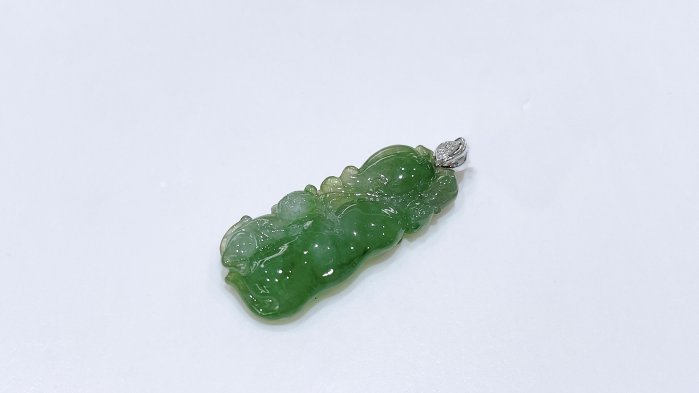 105974 大千典精品 秦老闆 流當品 天然玉墜子 緬甸玉 翡翠 綠玉 豆莢 猴子 桃子長壽 長輩 母親節 送禮禮物