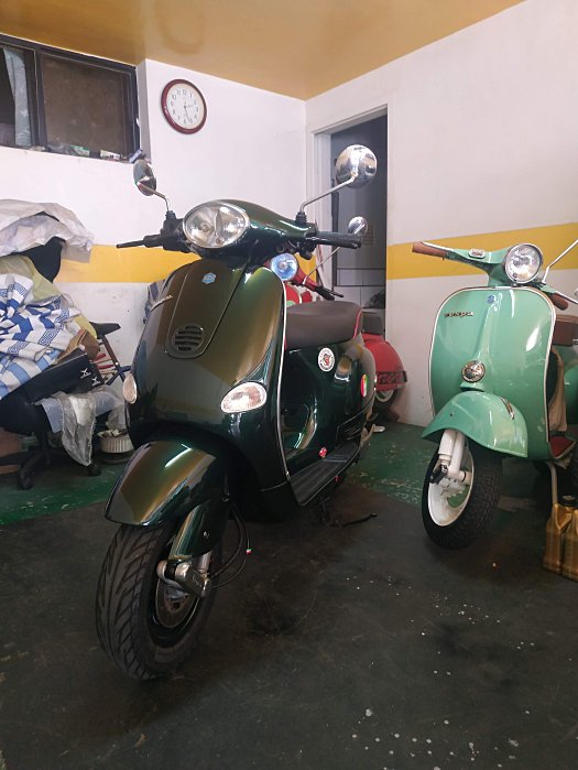1998年VESPA ET8