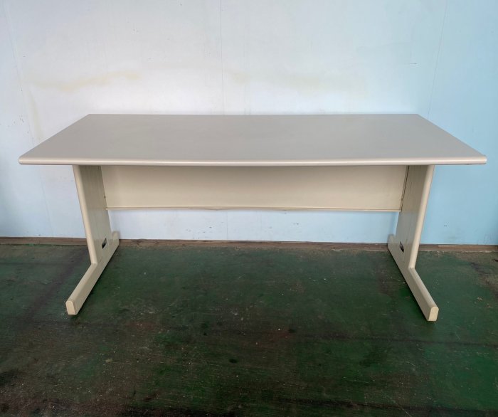 永茂二手家具中古家電新竹最便宜*CE601E*OA桌*衣帽架 流理台 工作桌 洗衣機 冰箱 衣櫃 水晶洞 花架 鞋櫃