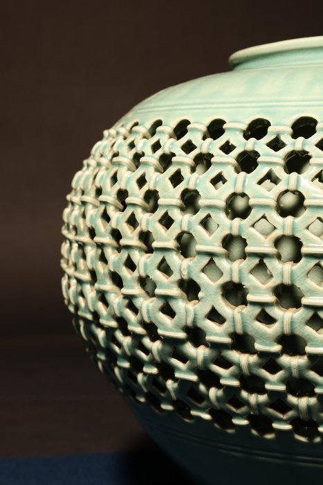 高麗青磁。大花瓶。美品。華道具。名作家海晴窯「鄭正默」作品。國立中央博物館。 高麗青磁。大花瓶。美品。華道具。名作家海晴窯「鄭正默」作品。國立