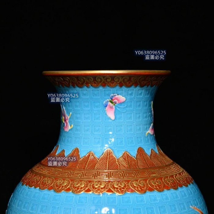 清乾隆松石釉礬紅描金浮雕粉彩花鳥紋瓶，高24.5cm直徑17cm，編號32 青
