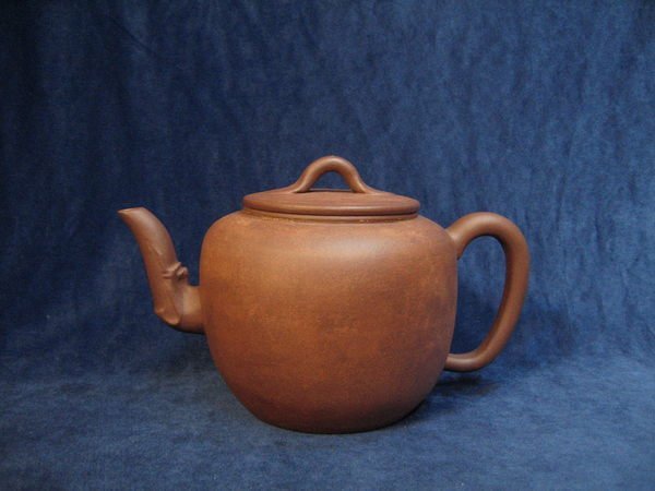 壺(中国製)「製年照康清大」 皇室御用精品紫砂館@全手工標準壺.中國宜興1966.古陽羨龍窯燒.朱泥正紅