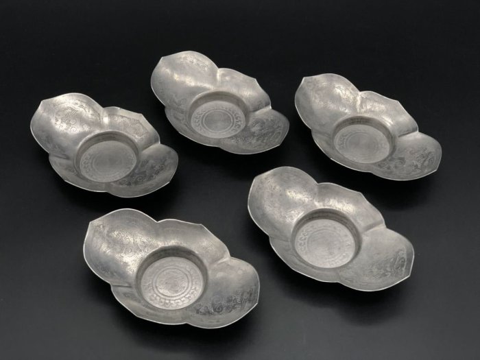 晚清民國【張廣德製】 點銅古錫茶托茶托五客滿工刻花☆總重：498g