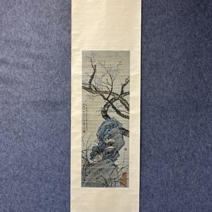 李方膺花鳥畫作，尺寸98×34厘米，國畫卷軸，梅花巖石圖，品相極佳古韻