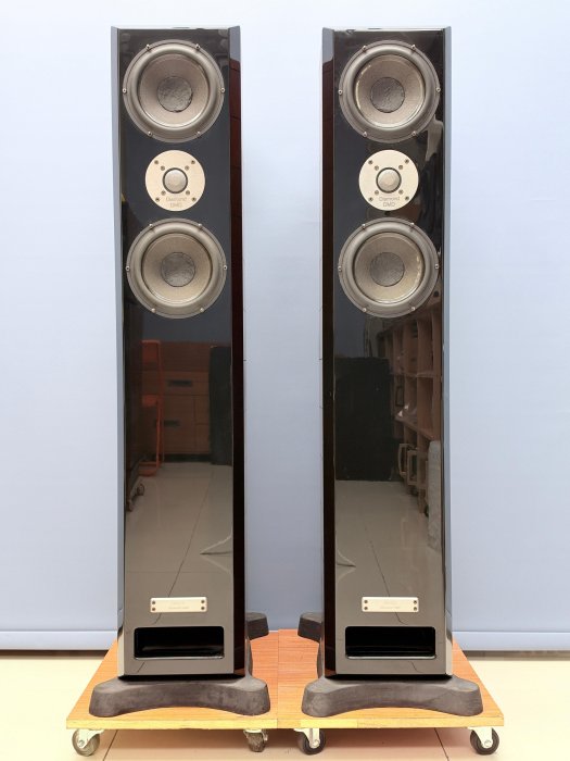 USHER Mini-Two Diamond 喇叭