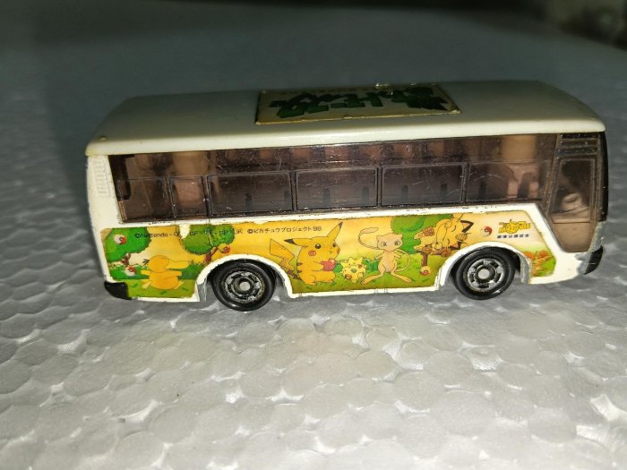 玩具公仔 241 (日本) 原版 寶可夢Tomica 1988 官方 絕版 經典 皮卡丘 ISUZU bus Tomy no.41 品像如圖 售出不可以退ㄛ~