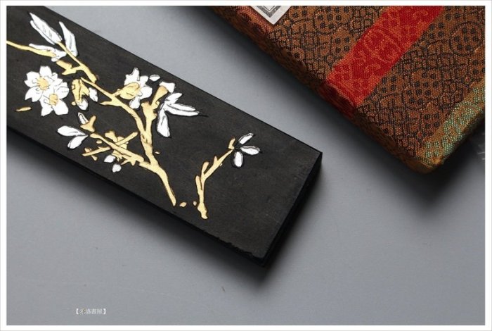 禾洛書屋】上海墨廠徽歙曹素功《鐵齋翁書畫寶墨》(2兩/62g)101油煙墨條