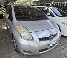 2011 TOYOTA YARIS 國民小車 便宜好康盡在大台南 快找Nina