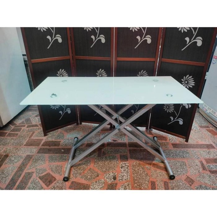 淡水二手家具推薦#老朋友-二手四尺玻璃升降桌 餐桌 置物桌 茶几 矮桌 多功能 客廳家具 淡水二手家電推薦