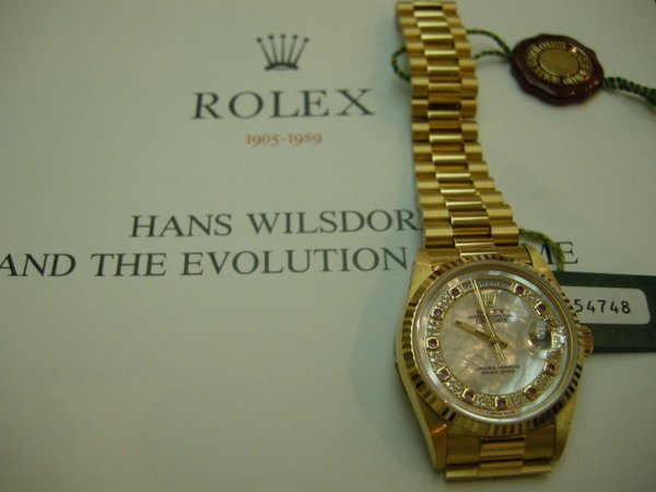 ROLEX 勞力士18238/ 18K.紅宝滿天星/ 鑽石貝殼面 蠔式精典款全新收藏  *已交誼*