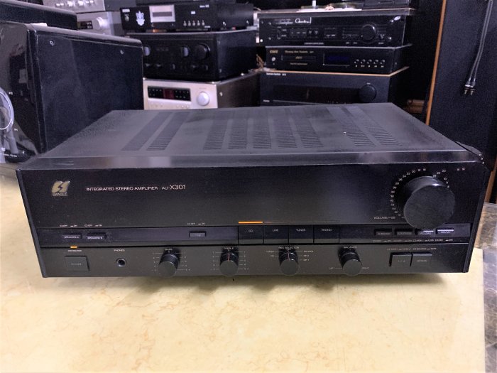 老楊音響 二手Sansui AU-X301 立昂體聲2x65W綜合擴大機 品相尚佳良品