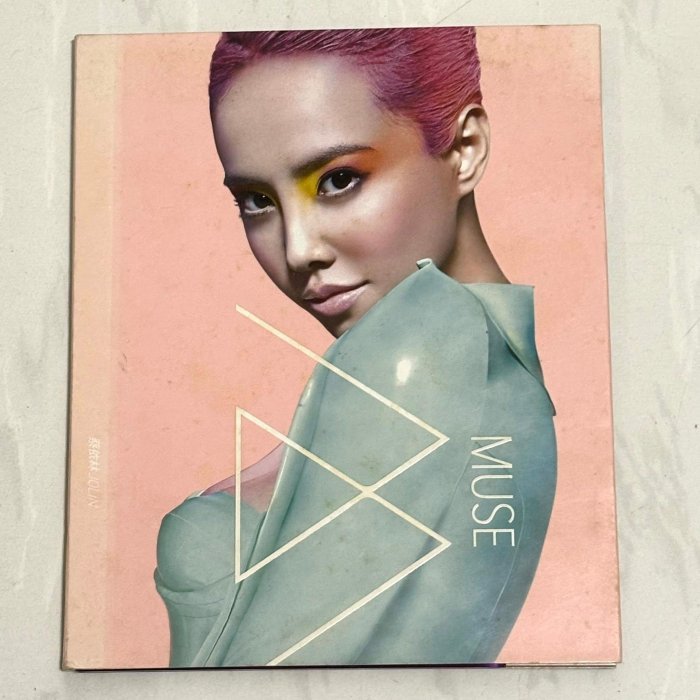蔡依林 Jolin Tsai ジョリーン MUSE 愛的謬思精裝版 台湾預購版1 蔡依林 Jolin Tsai ジョリーン MUSE 愛的謬思精裝版 台湾預購版1