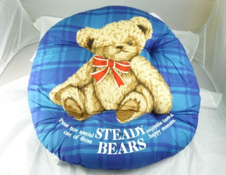 【震撼精品百貨】日本泰迪熊 STEADY BEARS~圓形靠枕/坐墊『藍格&紅格&紅&藍』(共四款)