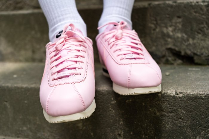 nike cortez nathan bell pink