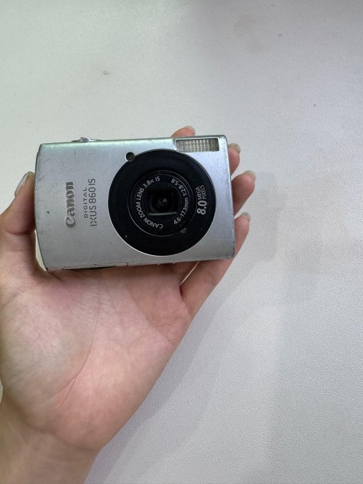 Canon IXUS 860 相機故障專輯 影像模糊 點擊無效 銩頭卡頓 未附配件 只售不換 輕微損傷 不退不擾 IXUS 860 相機 故障相機 攝影