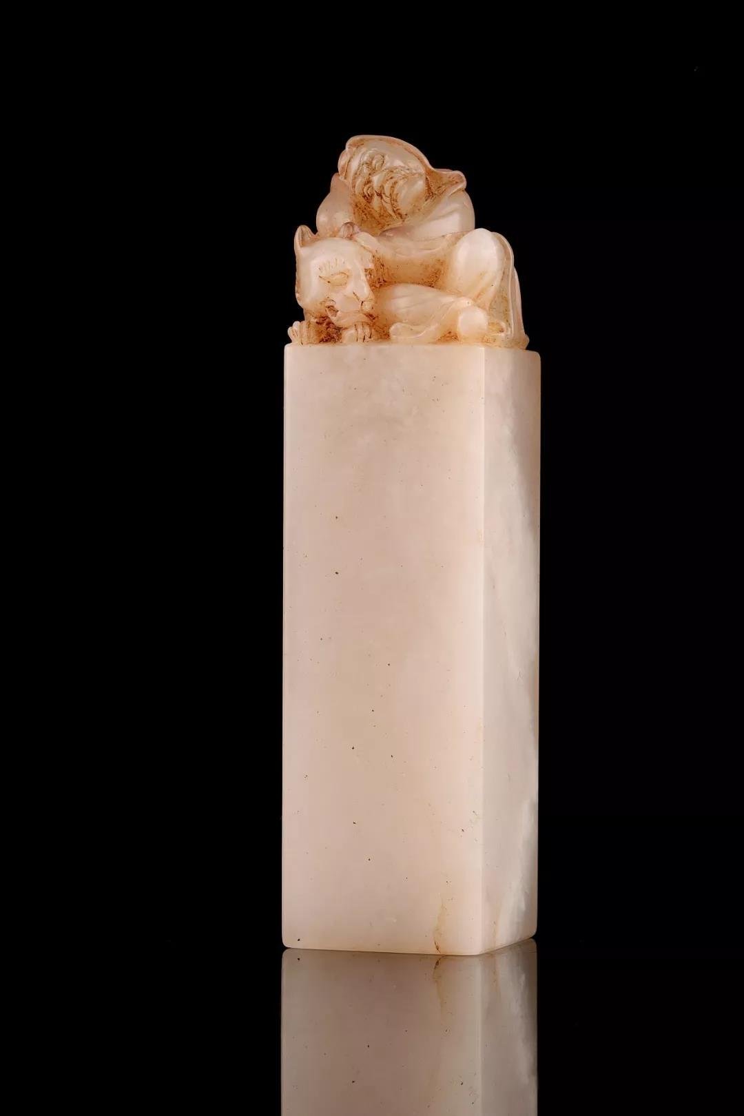 傳家寶~~拍賣會精品~國寶壽山石精品鈕章---荔枝洞石【伏虎羅漢】工藝