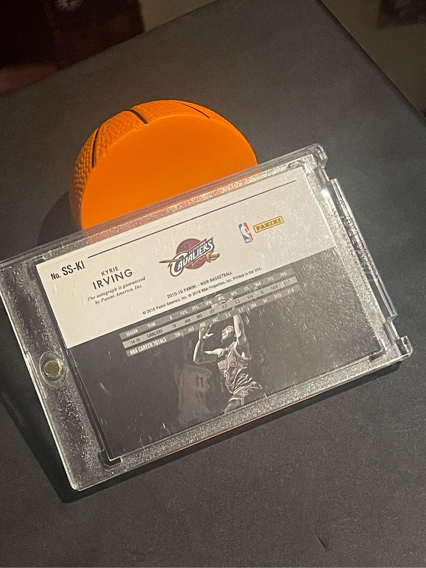 sh｝2015-16 Panini Noir Spotlight 聚光燈金簽Kyrie Irving 歐