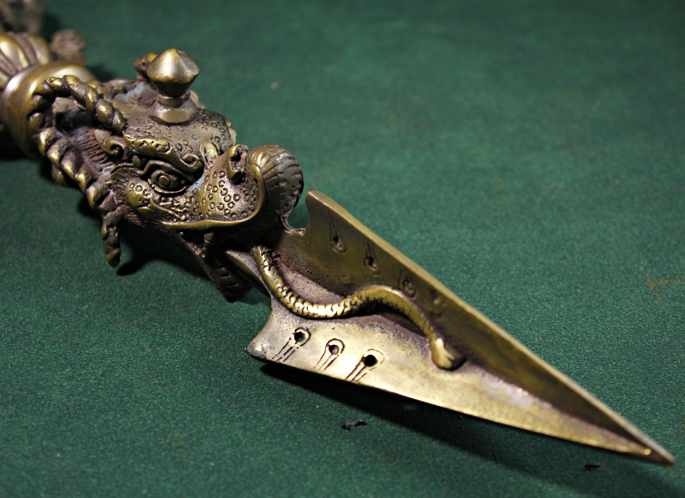 銅製 法器 象鼻金剛降魔杵 招財 辟邪 開運 装飾品 工芸品 置物 桑園の】藏傳法器大型33cm 象鼻財神手工雕金剛杵銅器銅雕把件收藏T